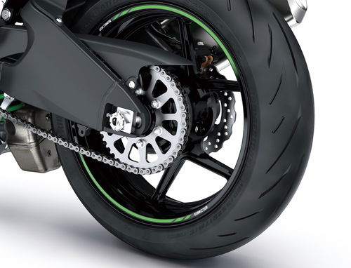 La Ninja calza i nuovi pneumatici Bridgestone S22