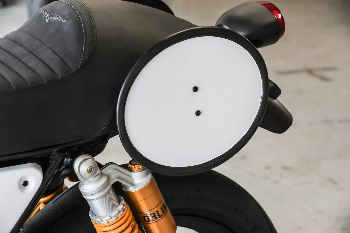 Moto Guzzi V7 III Fast Endurance, TEST: che sorpresa! (9)