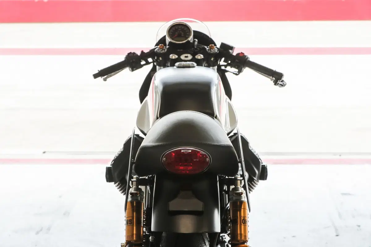 Moto Guzzi V7 III Fast Endurance, TEST: che sorpresa! (3)