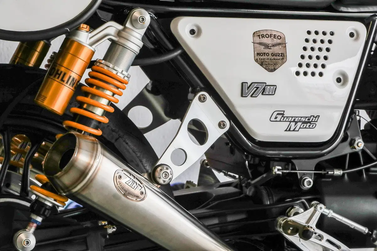 Moto Guzzi V7 III Fast Endurance, TEST: che sorpresa! (2)