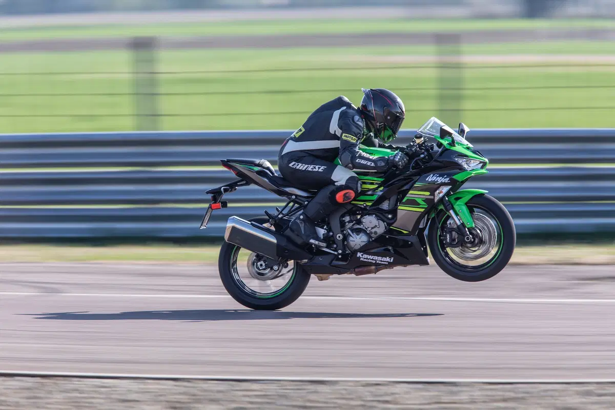 Kawasaki ZX-6R 636 2019. La fuorilegge (4)