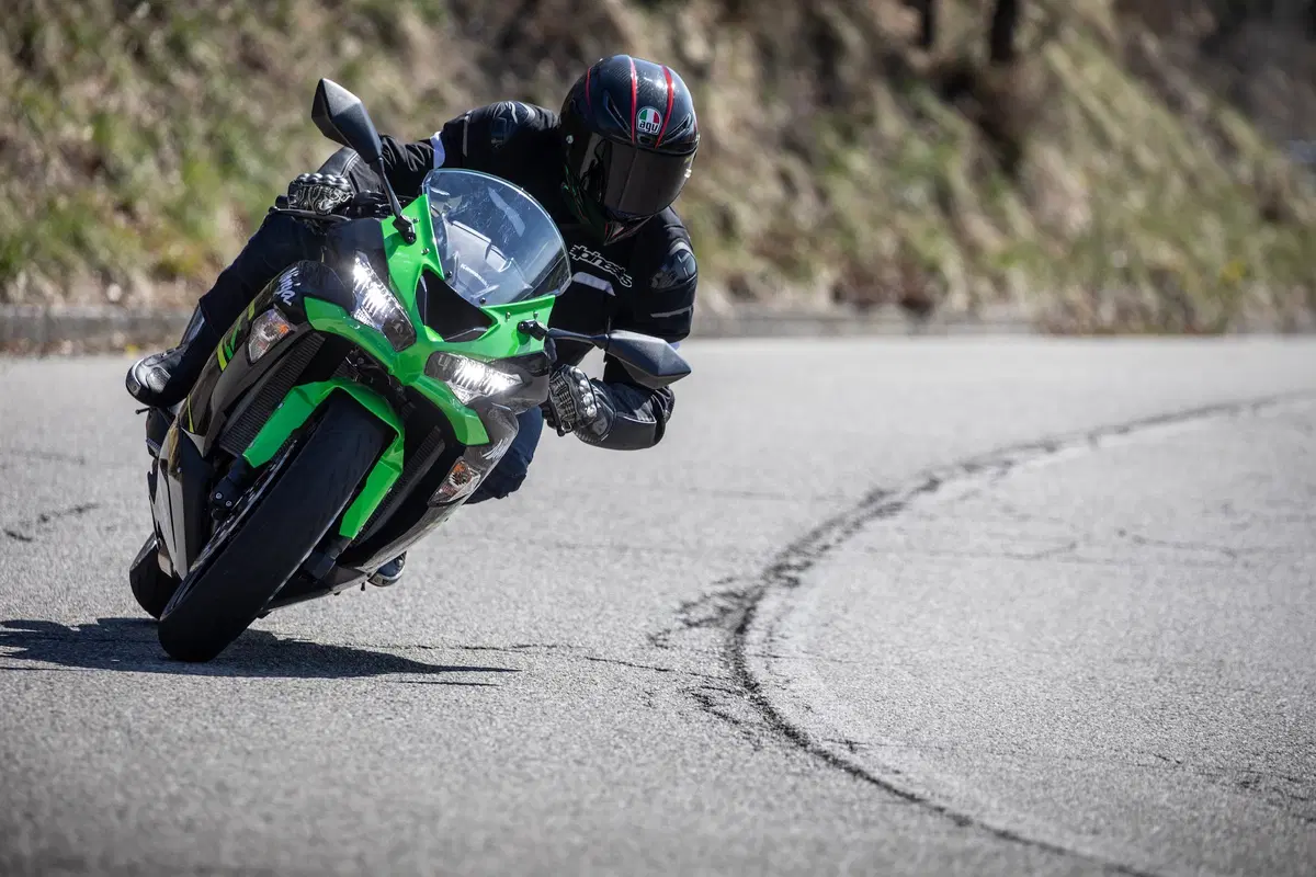 Kawasaki ZX-6R 636 2019. La fuorilegge (8)