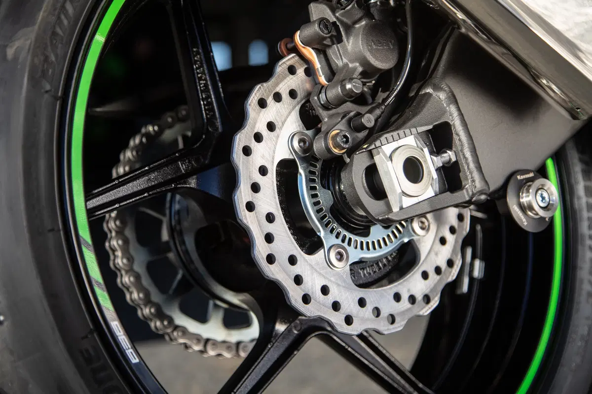 Kawasaki ZX-6R 636 2019. La fuorilegge (35)