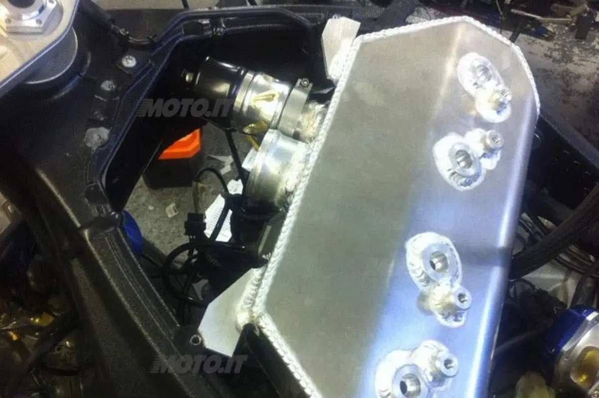 BMW S1000RR Turbo da 350 cavalli (8)