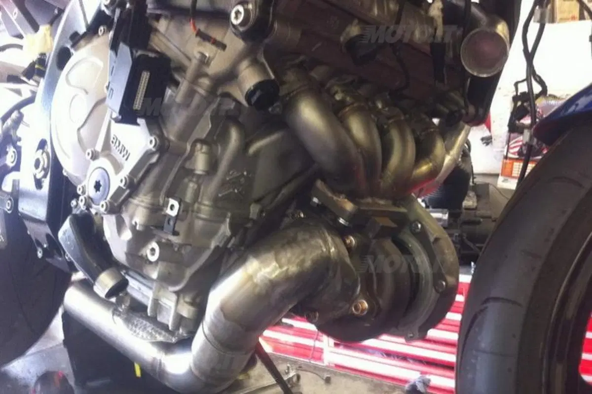 BMW S1000RR Turbo da 350 cavalli (9)