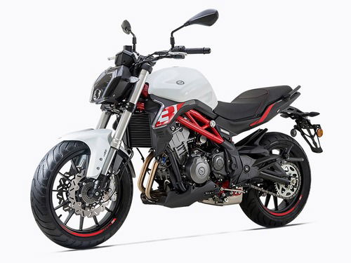 Benelli 302S 2019, due cilindri competitivi (2)