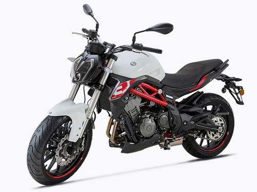 Benelli 302S 2019, due cilindri competitivi (6)