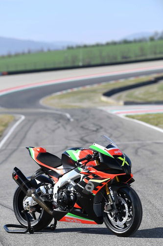 Aprilia RSV4 X, dieci esemplari da 225 cv e 165 kg (6)