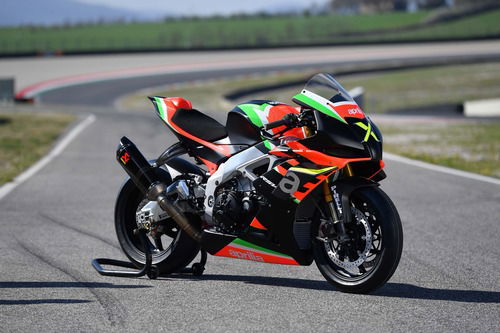 Aprilia RSV4 X, dieci esemplari da 225 cv e 165 kg (7)