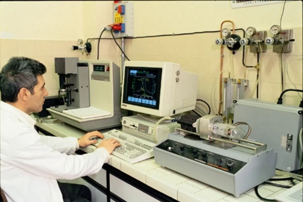 Massimo Clarke. Il centro tecnico della Petronas Lubricants (2)
