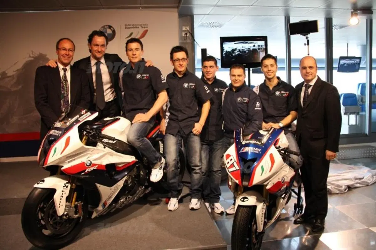 SBK e STK: BMW presenta i team del Mondiale 2011 (2)