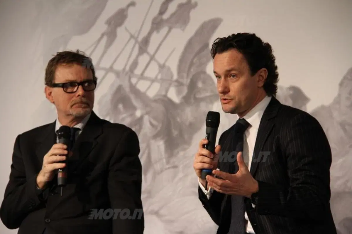 SBK e STK: BMW presenta i team del Mondiale 2011 (10)