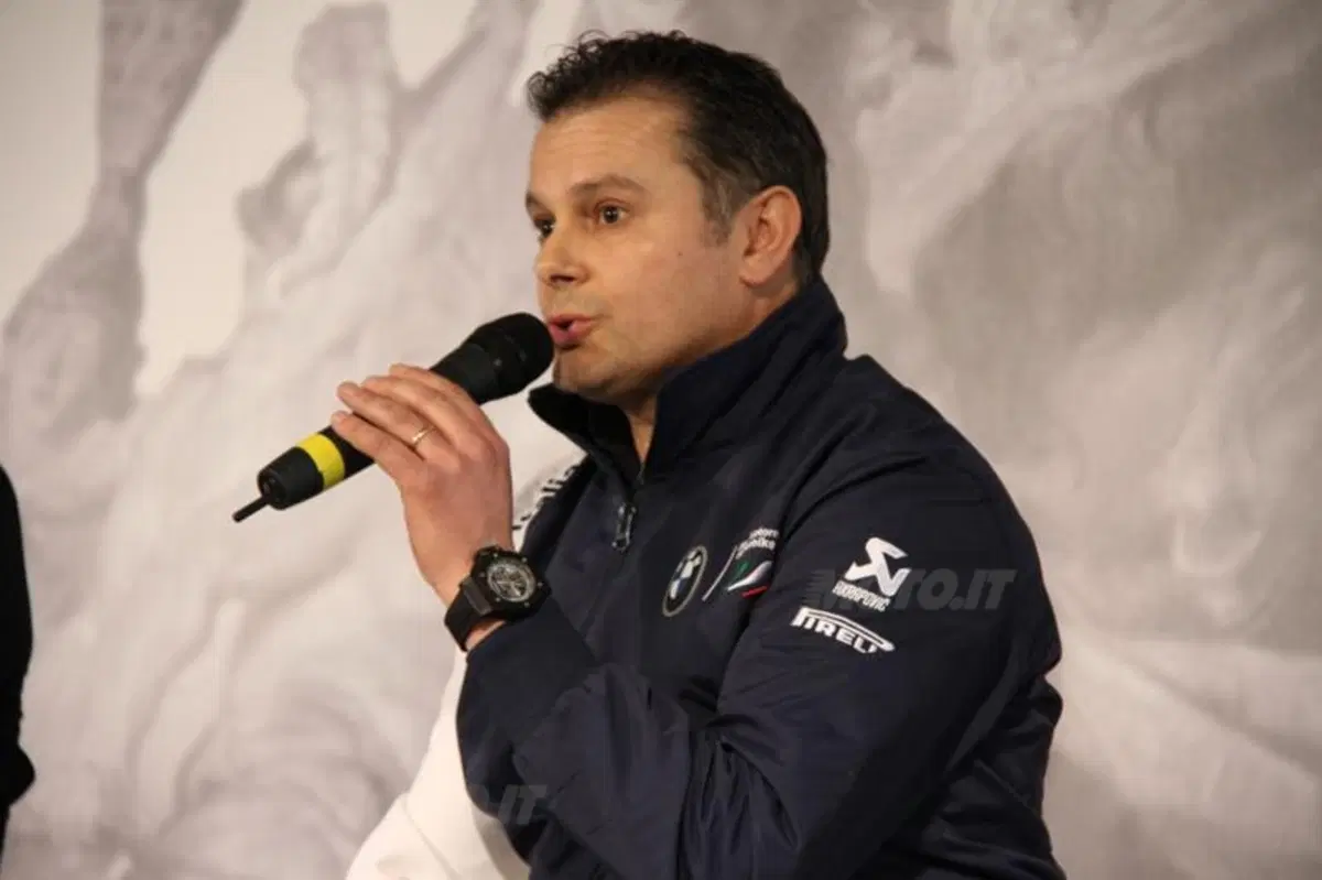 SBK e STK: BMW presenta i team del Mondiale 2011 (12)