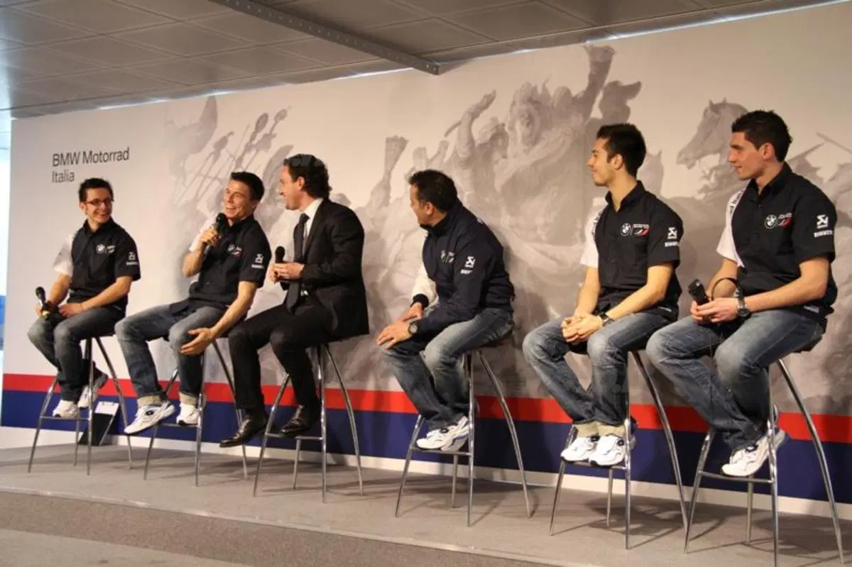SBK e STK: BMW presenta i team del Mondiale 2011 (14)