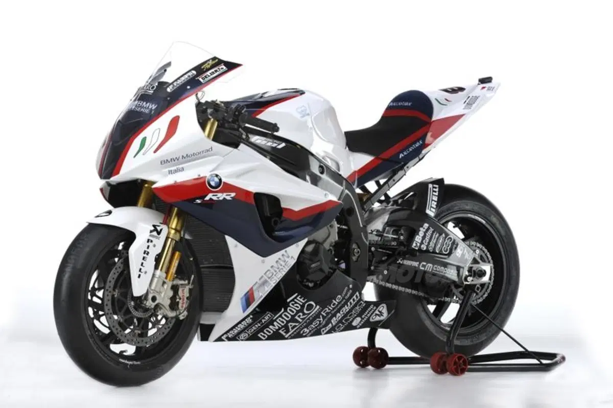 SBK e STK: BMW presenta i team del Mondiale 2011 (28)