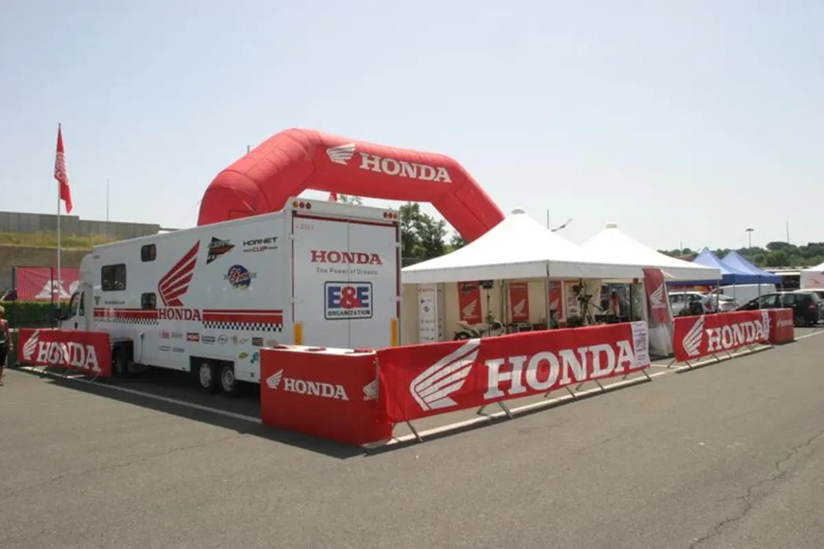 Bridgestone fornitore ufficiale dell’Honda RS125GP Trophy 2011 (2)