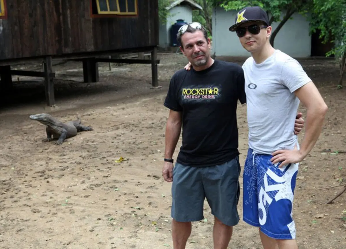 Jorge Lorenzo continua il suo tour asiatico. Oggi è a Bali (8)