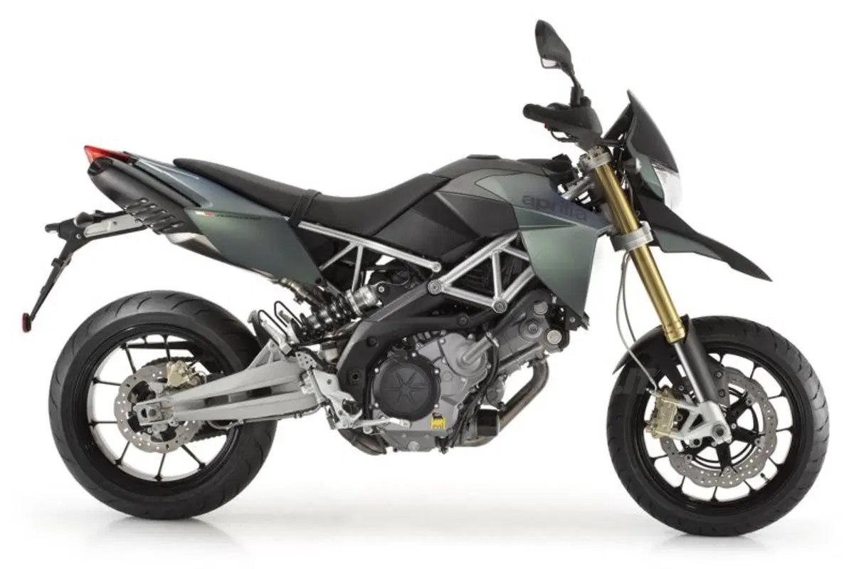 Nuovi colori per Aprilia Dorsoduro 750 e Moto Guzzi V7 Classic (4)