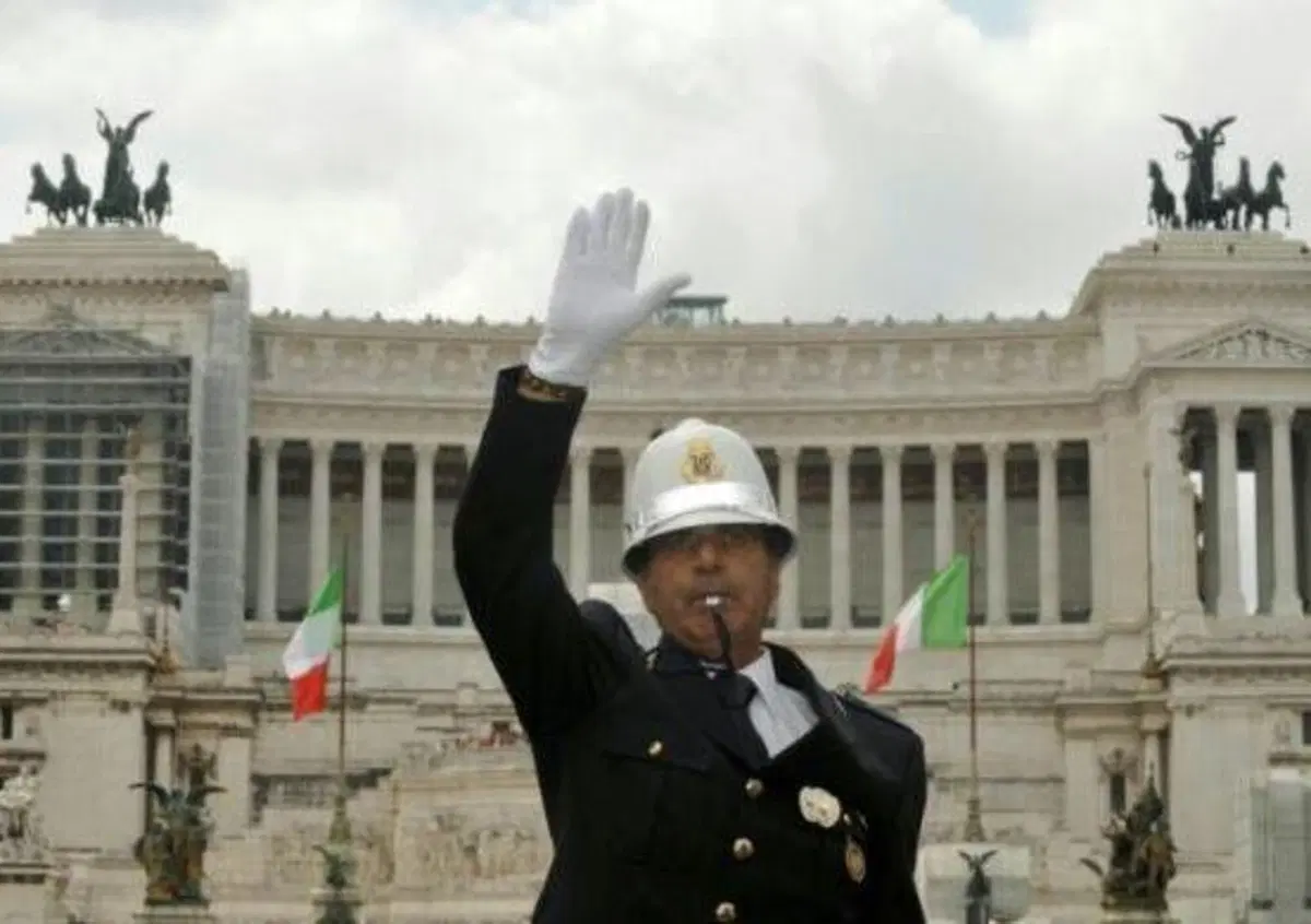 Roma: la Ztl Tridente vietata a moto e scooter 