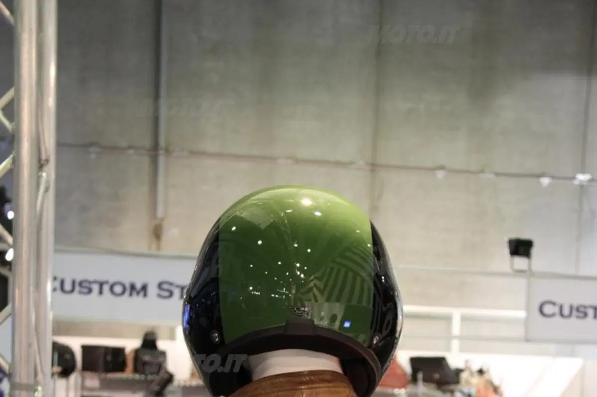 Diesel e AGV al Motor Bike Expo col nuovo casco HI-JACK (7)