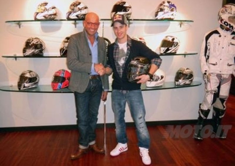 Andrea Dovizioso ed Airoh Helmet dal 2011 insieme