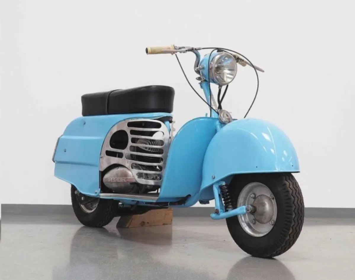 Da Vienna un’asta curiosa di scooter e moto d'epoca (10)