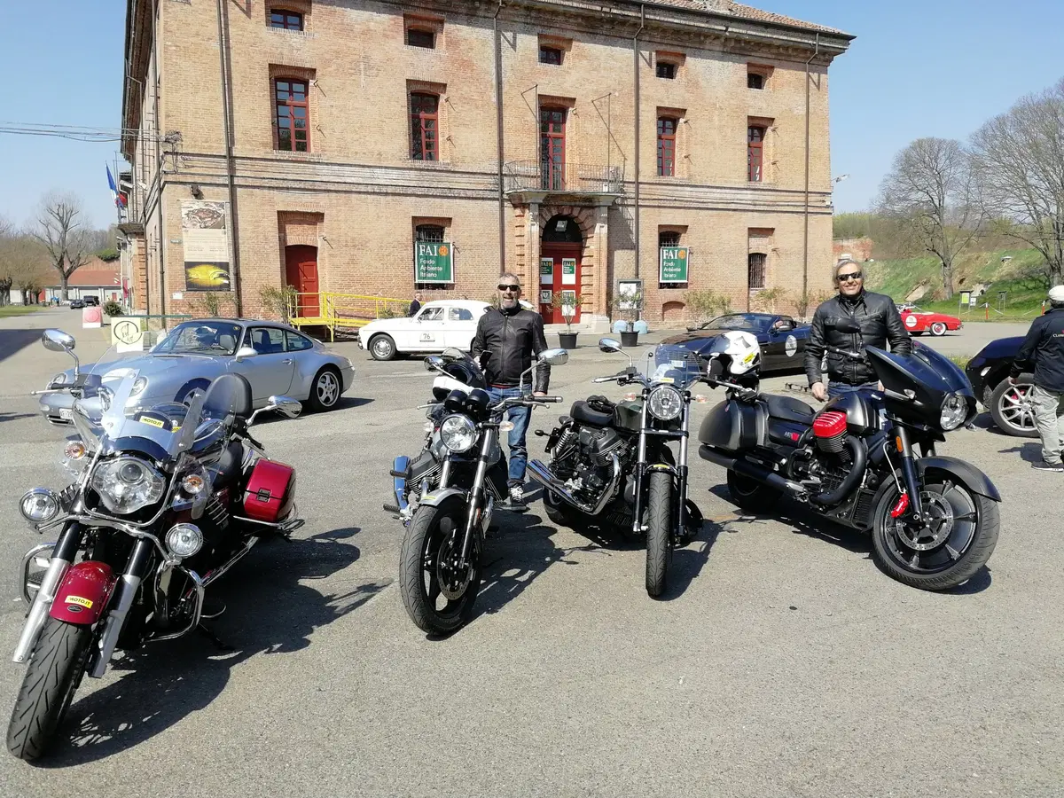  Coppa Milano Sanremo con Nico Cereghini e Chef La Mantia in sella alle Moto Guzzi! (11)