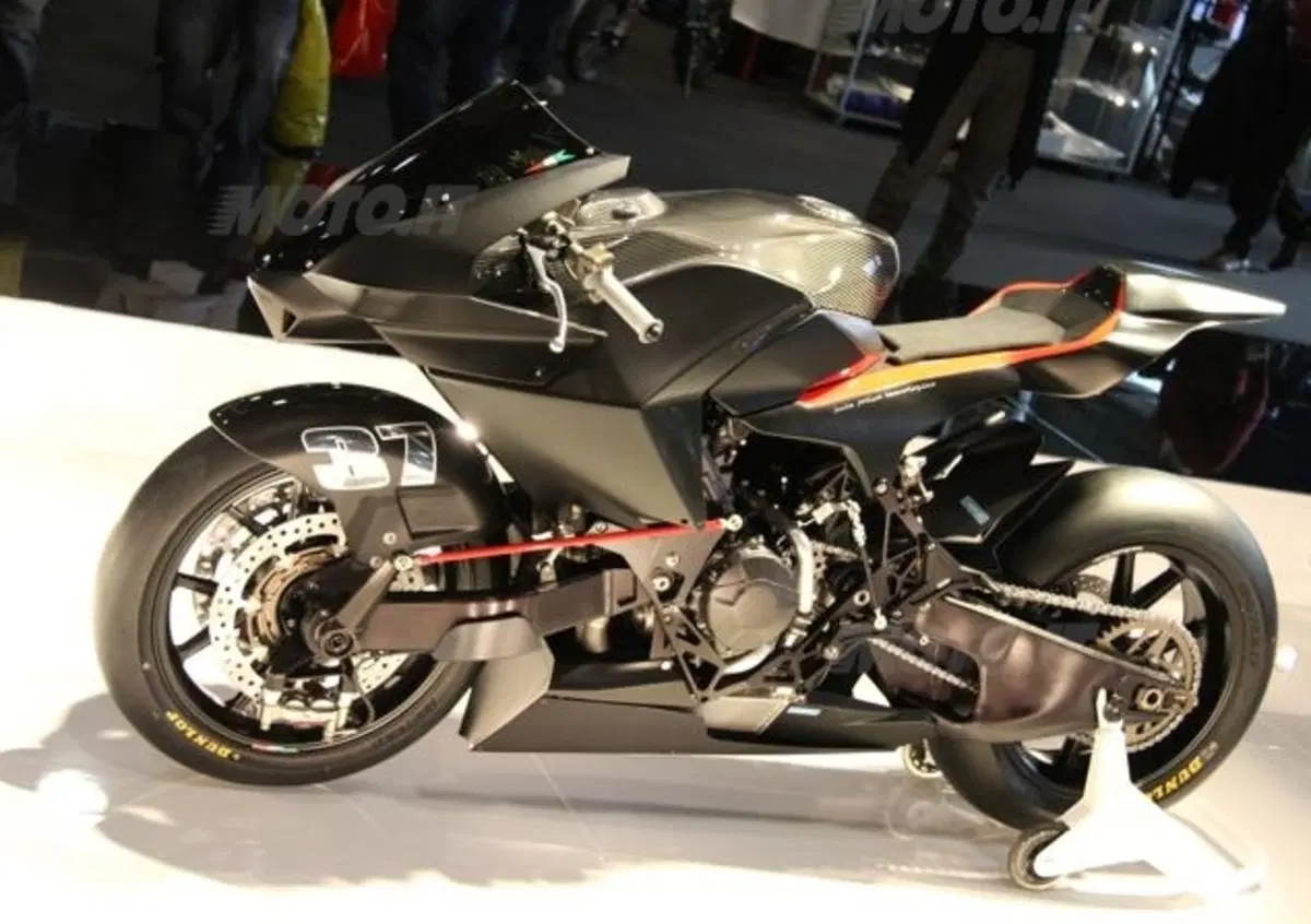 Vyrus 986 M2