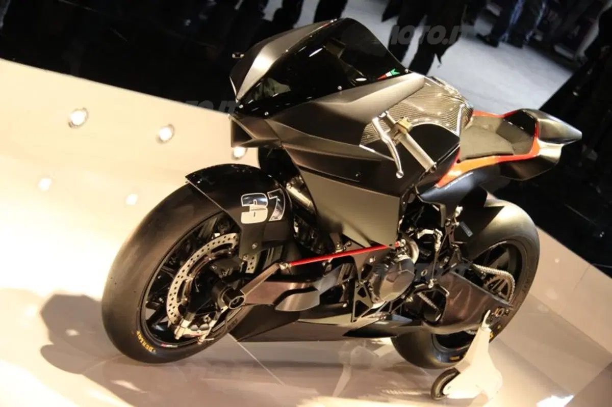 Vyrus 986 M2