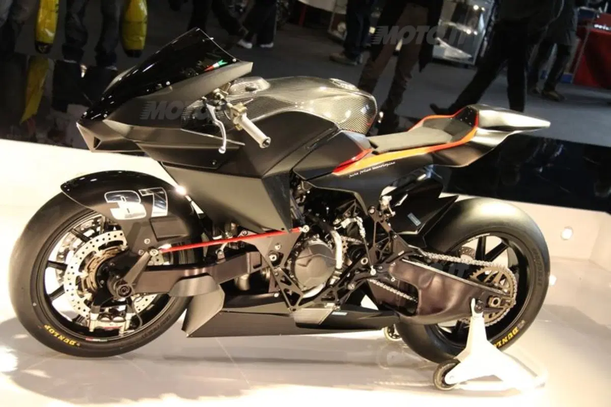 Vyrus 986 M2 (4)