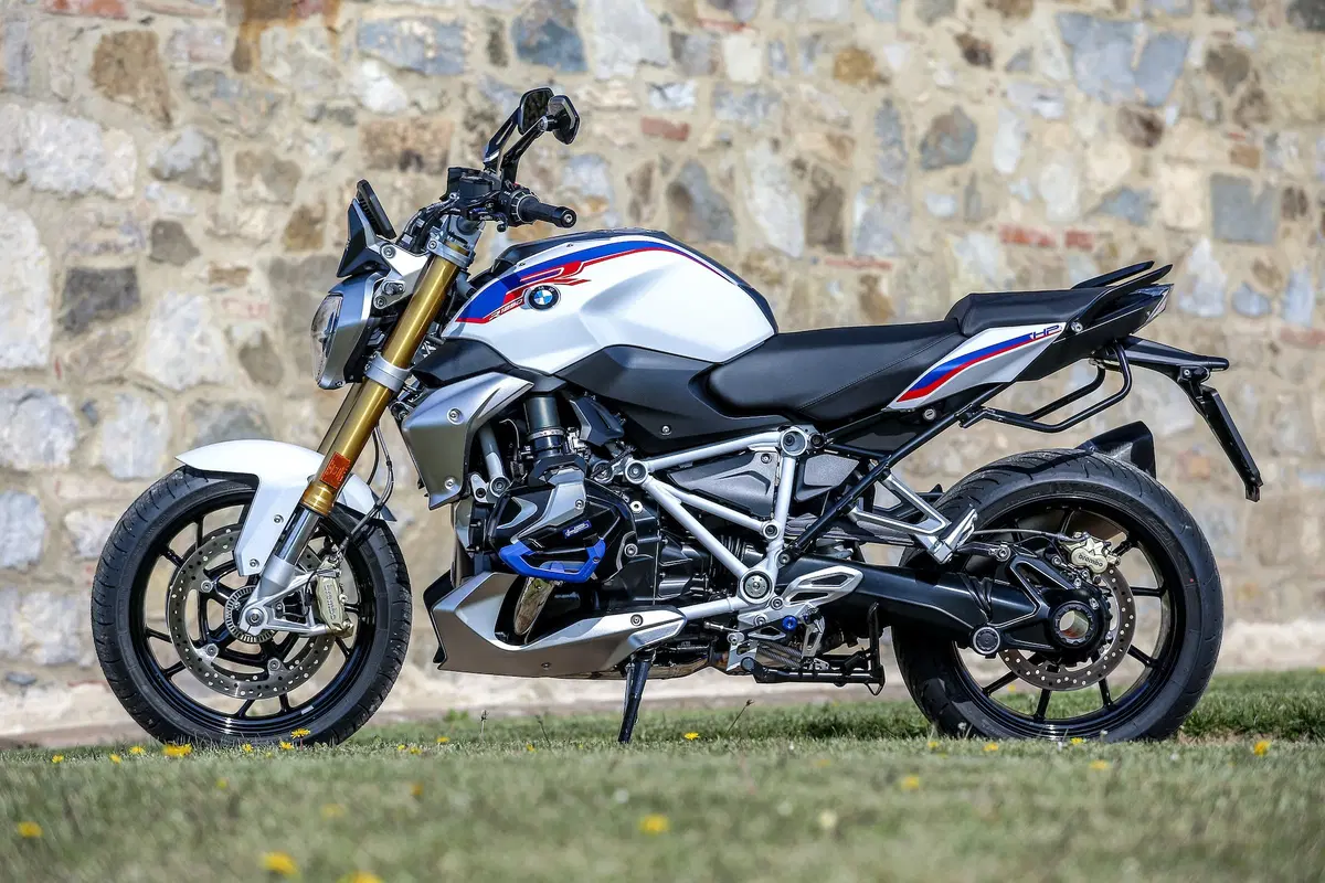 BMW R 1250R. Alternativa sportiva (9)