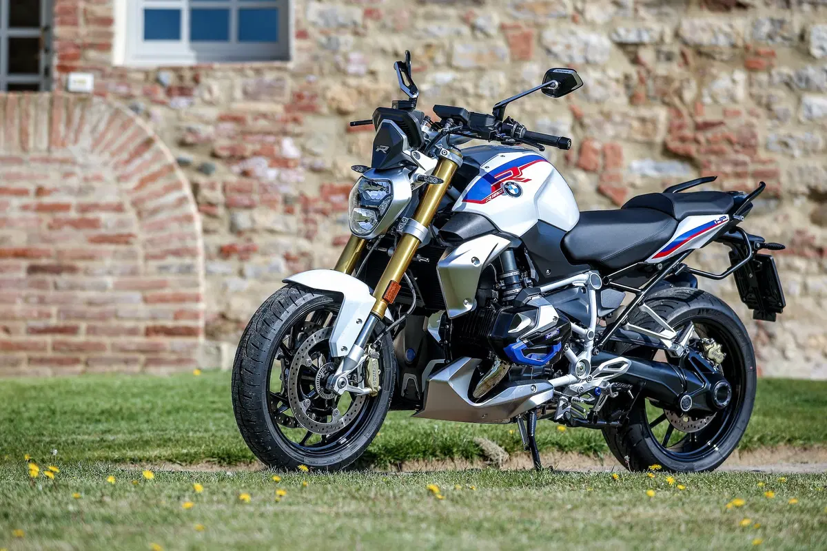 BMW R 1250R. Alternativa sportiva (7)