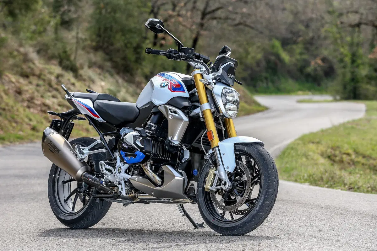 BMW R 1250R. Alternativa sportiva (8)