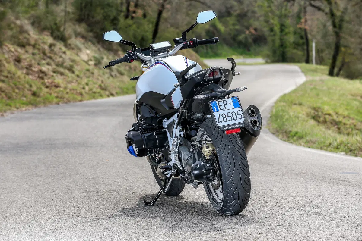 BMW R 1250R. Alternativa sportiva (13)