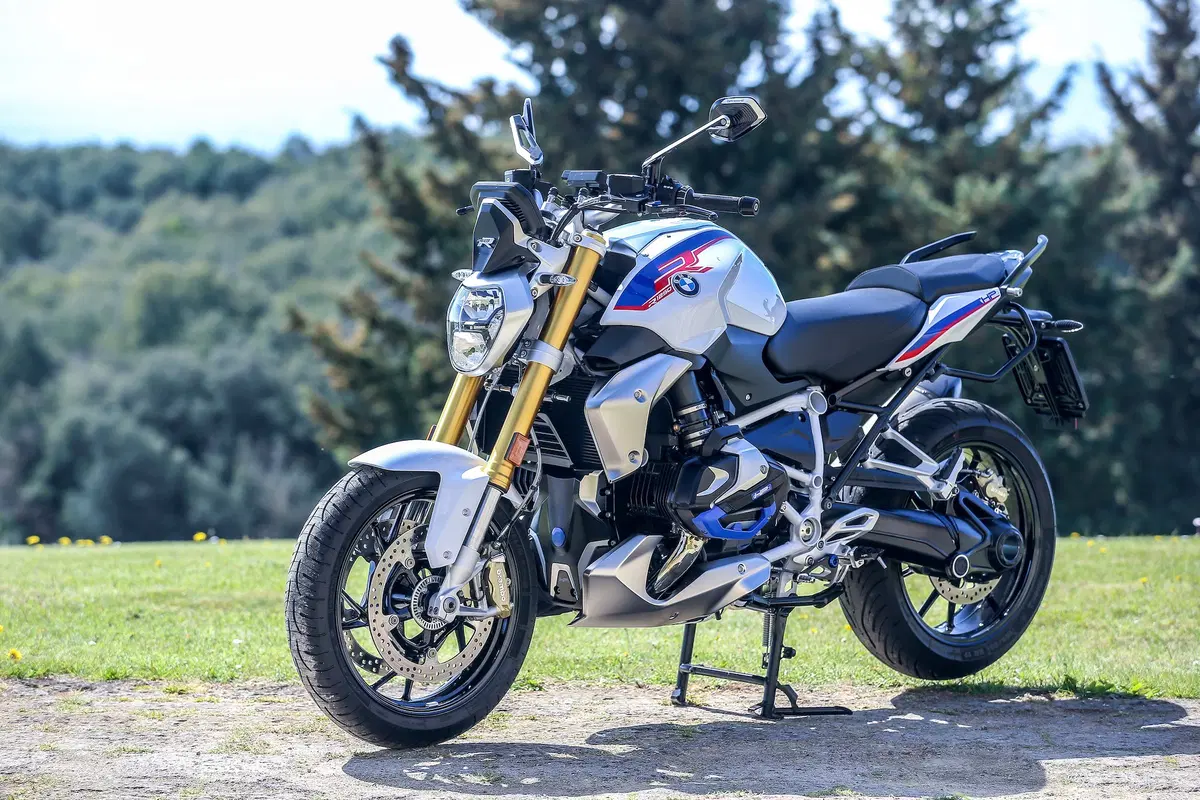 BMW R 1250R. Alternativa sportiva (6)