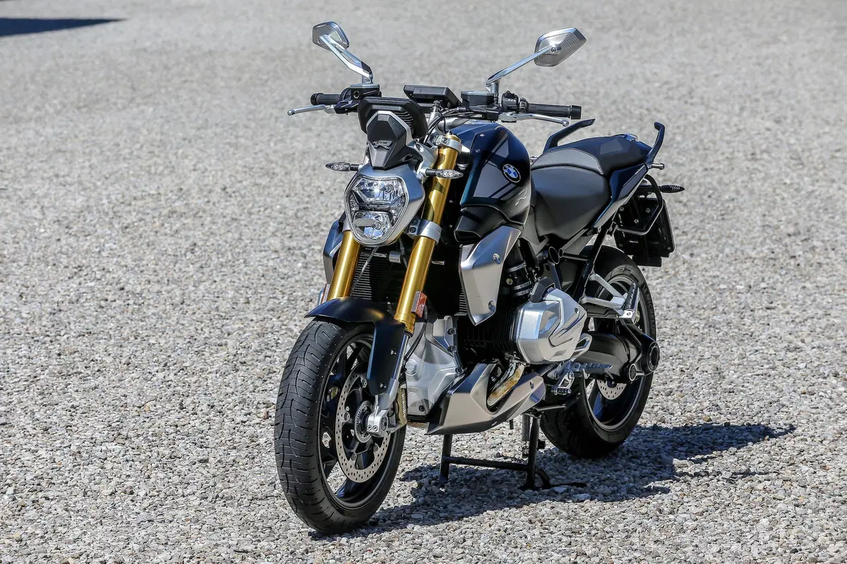 BMW R 1250R. Alternativa sportiva (14)