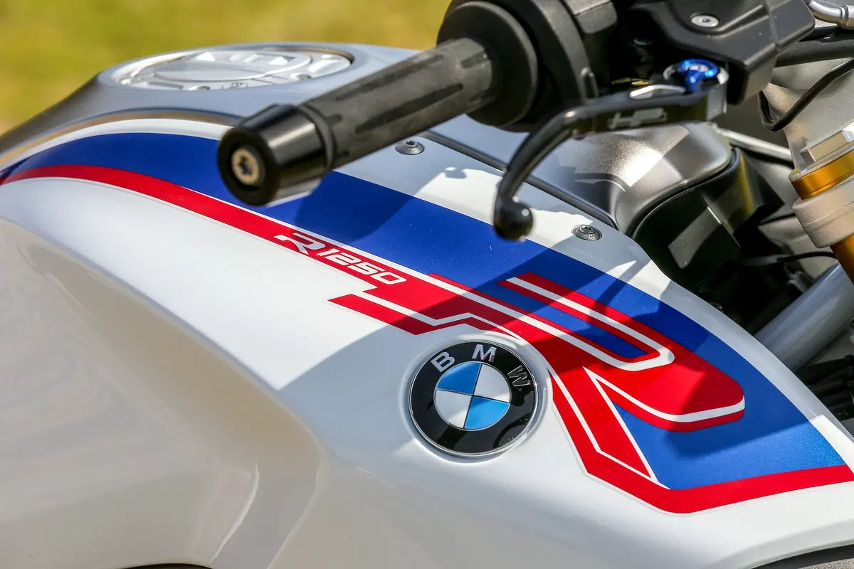 BMW R 1250R. Alternativa sportiva (18)