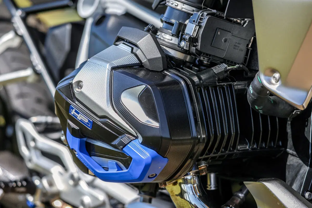 BMW R 1250R. Alternativa sportiva (28)