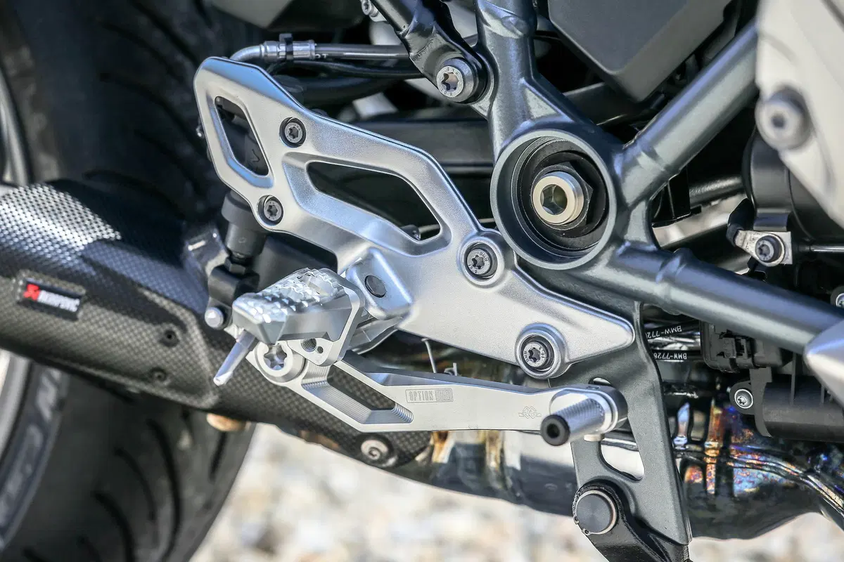 BMW R 1250R. Alternativa sportiva (33)