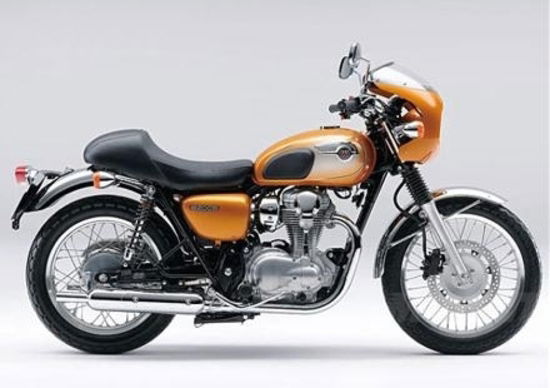 Kawasaki W800 Cafè Style. Bella, ma solo per il Giappone