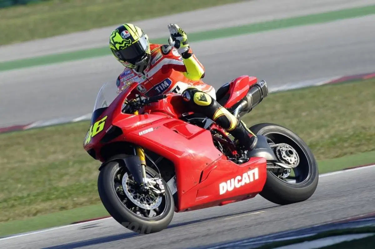 Valentino Rossi a Misano con la Ducati 1198 Superbike! (3)