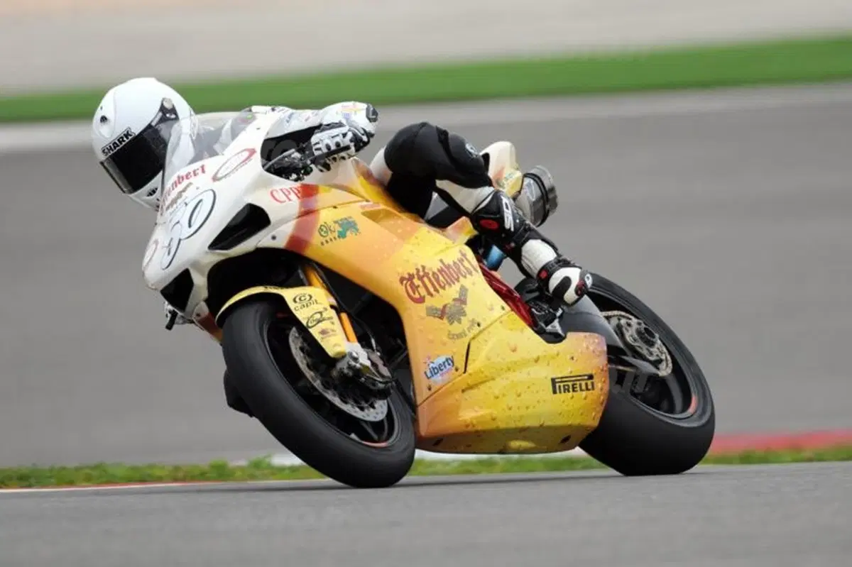Portimao, pista bagnata. Parlano Checa e Melandri (17)