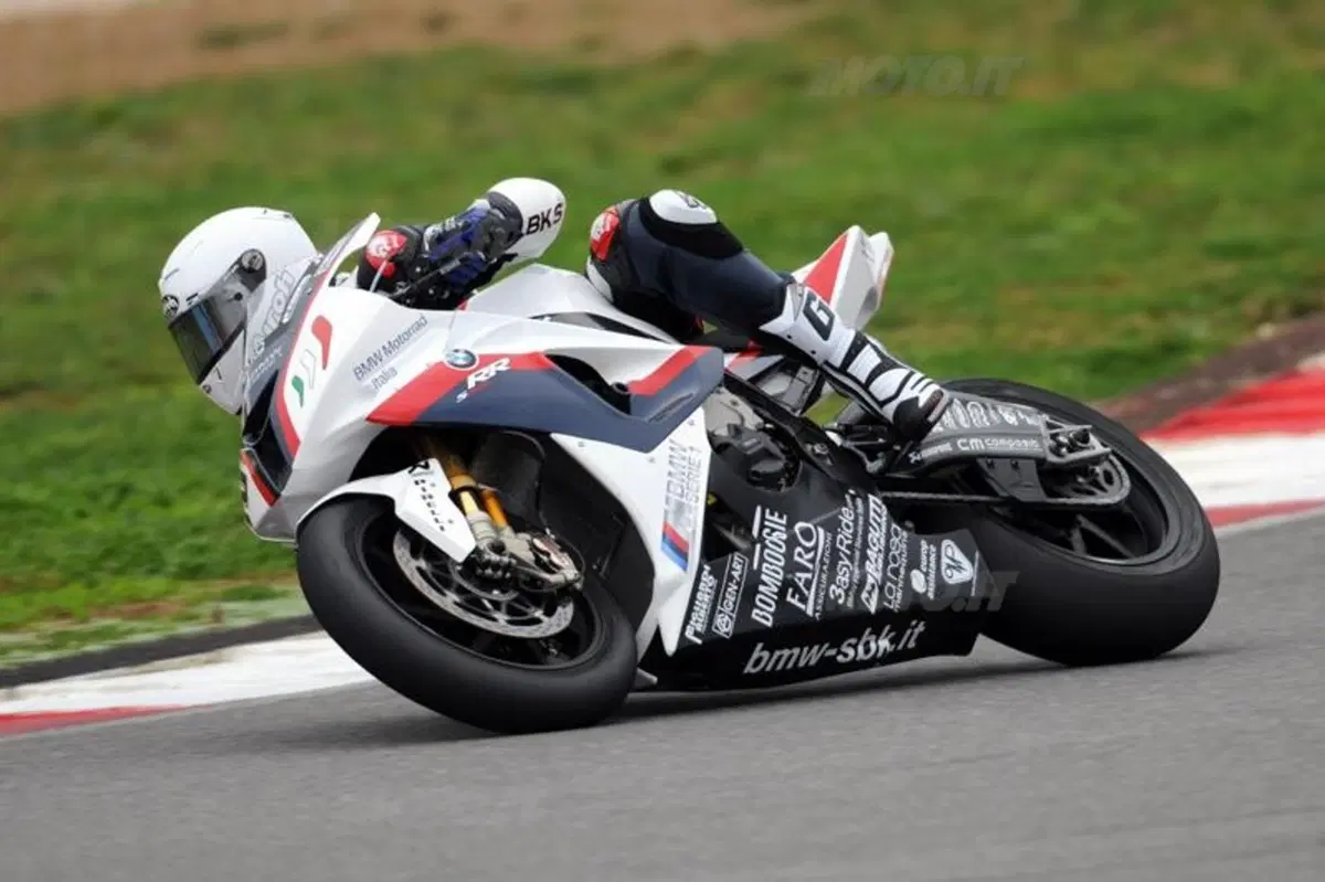 Portimao, pista bagnata. Parlano Checa e Melandri (19)