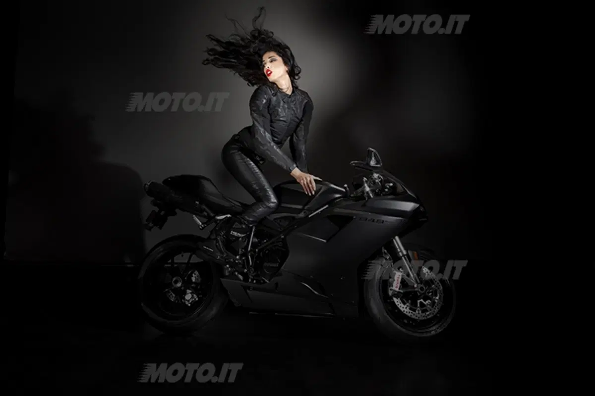 Ducati art: Elizabeth Raab e le sue incredibili foto (9)