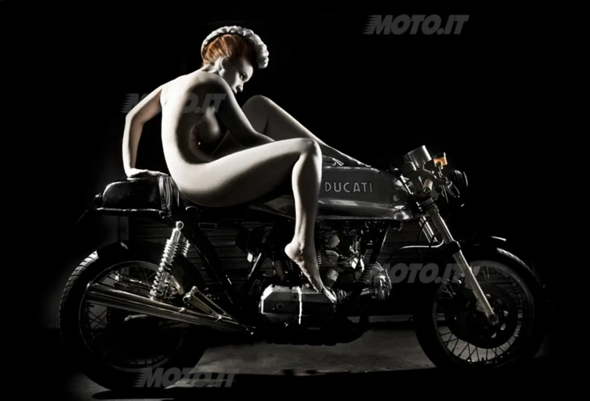 Ducati art: Elizabeth Raab e le sue incredibili foto (10)