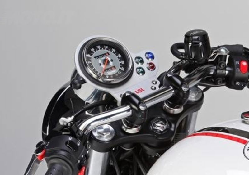 Accessori LSL per moto sportive, naked e special