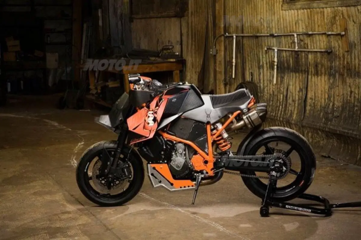KTM Super Duke R SuperSpinnie (7)