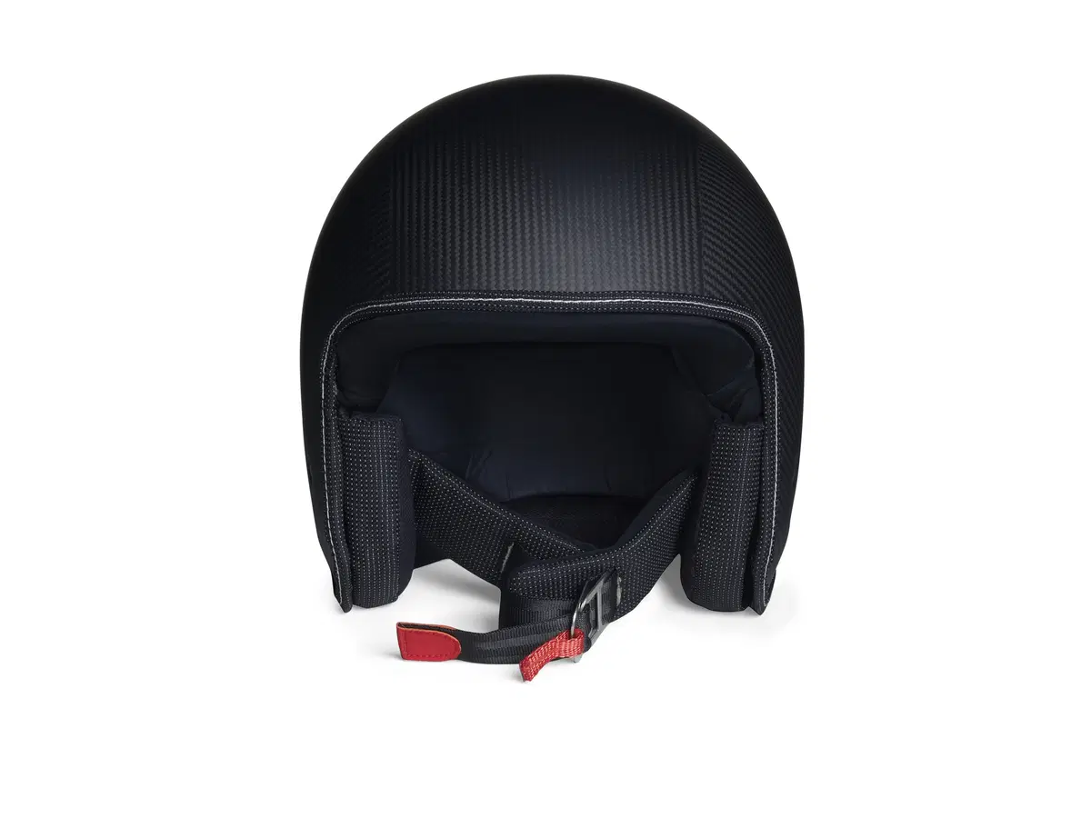 I caschi Italia Independent a Pitti Uomo e il casco disegnato da Giugiaro premiato al Good Design Awards (4)