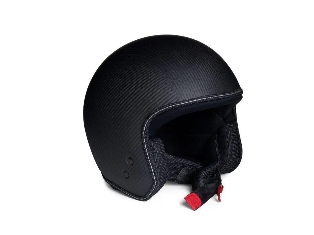 I caschi Italia Independent a Pitti Uomo e il casco disegnato da Giugiaro premiato al Good Design Awards (5)