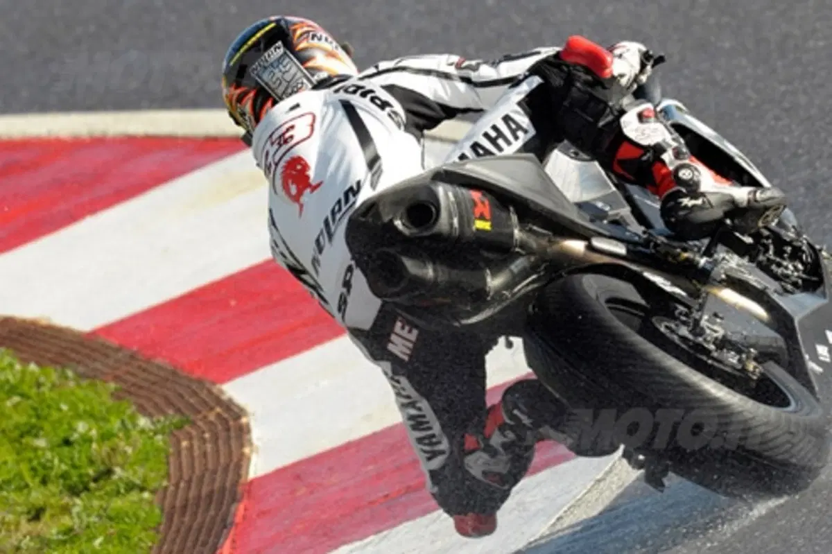 La pioggia rovina l’ultima sessione di prove SBK a Portimao (8)